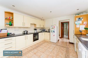 Kitchen/Diner- click for photo gallery